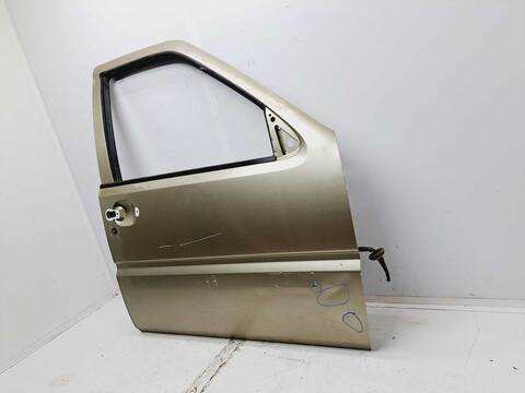 Foto 3ª: Puerta Delantera Derecha Nissan Terrano COMFORT 101CV 74KW [TD27 T] (2001)