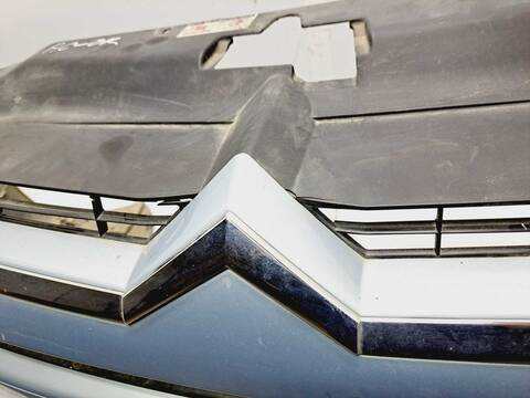 Foto 4ª: Paragolpes Delantero Citroen C4 PREMIER BERLINA 90CV 66KW [9HX] (2005)