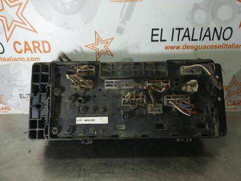 Foto 4ª: Caja Reles Fusibles Land Rover Discovery TD5 E 139CV 102KW [15P] (2003)