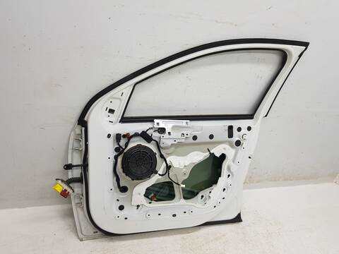 Foto 3ª: Puerta Delantera Derecha Peugeot 308 GT LINE 130CV 97KW (2015)