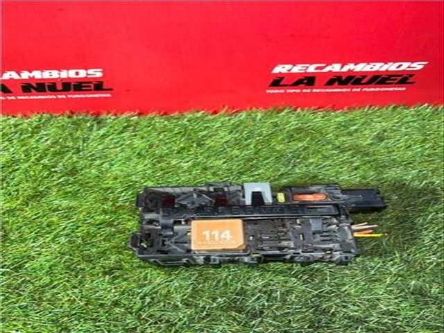 Foto 2ª: Caja Reles Fusibles Peugeot Partner YH01 102CV 75KW (2019)