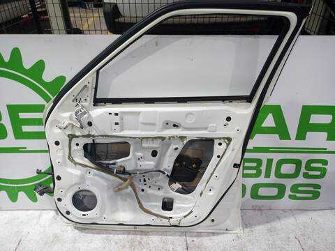 Foto 2ª: Puerta Delantera Derecha Nissan Juke ACENTA 117CV 86KW [HR16DE] (2012)