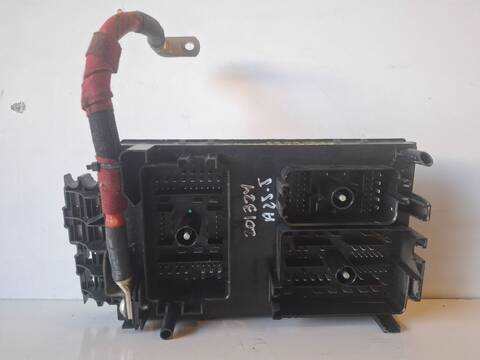 Foto 3ª: Caja Reles Fusibles Opel Astra COSMO 1.7 16V CDTI 125CV (2009)