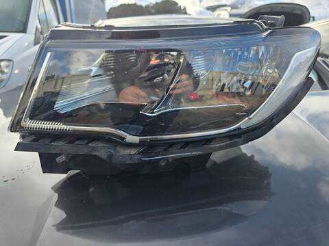 Faro Izquierdo Jeep Compass LONGITUDE FWD