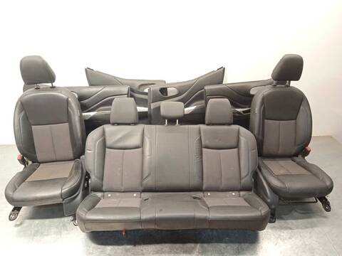 Foto 1ª: Asientos Traseros Nissan NP300 2.3 DCI DIESEL CAT 190CV 140KW [YS23280] (2021)