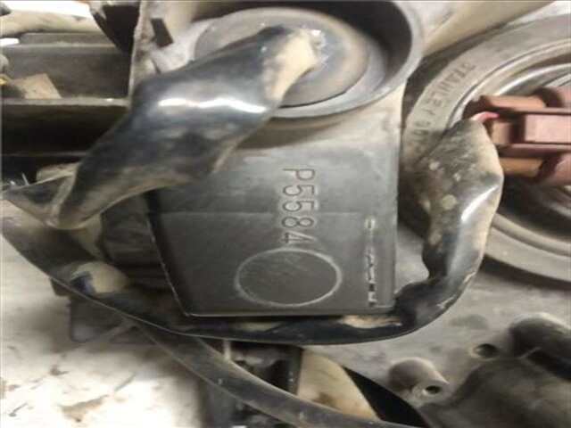 Foto 3ª: Faro Derecho Mitsubishi Outlander 2.0 DI-D INVITE [2.0 LTR. - 103 KW DI-D CAT]