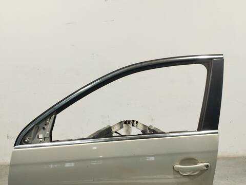 Foto 2ª: Puerta Delantera Izquierda Volkswagen Golf 1.6 TDI 105CV 77KW [CAYC] (2010)
