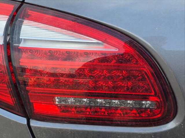 Piloto Portón Izquierdo Porsche Cayenne M059E AUT.