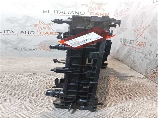 Foto 3ª: Radiador Motor Mercedes Clase E 180 E 220 D 213.004) 194CV 143KW [654920] (2018)