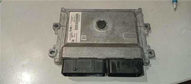 Foto 1ª: Centralita Motor ECU Opel Corsa 1.2 40 ANIVERSARIO [1.2 LTR. - 74 KW] [F12XEL-HMH]