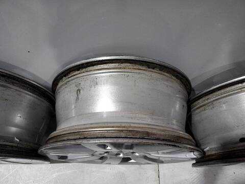 Foto 3ª: Juego LLantas Land Rover Discovery TDV6 HSE AUT. 245CV [306DT] (2009)