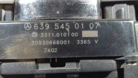 Foto 3ª: Mando Multifuncion Mercedes Vito 231CV 170KW