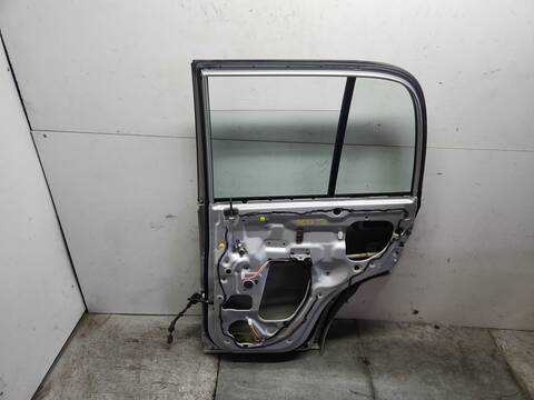 Foto 2ª: Puerta Trasera Derecha Suzuki Grand Vitara 2.0 TD DLX 109CV 80KW [RHW] (2005)