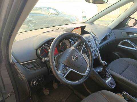 Salpicadero Opel Zafira B16DTH
