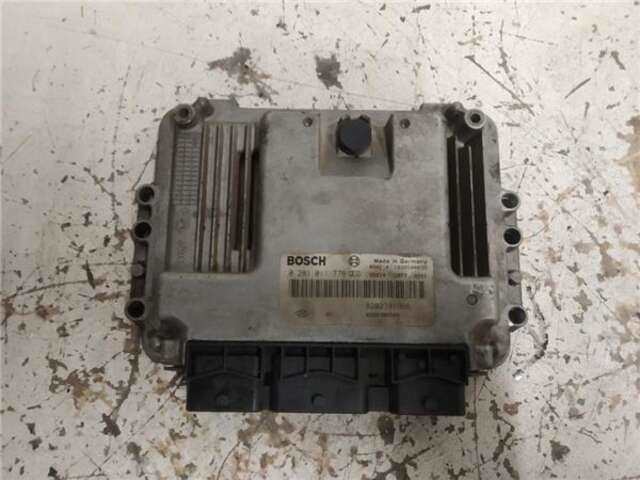 Centralita Motor ECU Renault Scenic 1.9 LUXE DYNAMIQUE [1.9 LTR. - 88 KW DCI DIESEL] (JM)(2003-_)