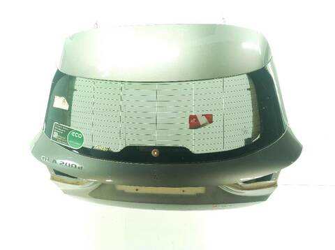 Portón Mercedes Clase G 230 GLA 200 D 247.712)