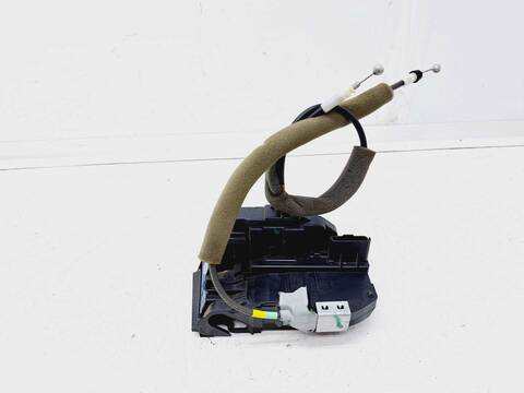 Cerradura Puerta Trasera Derecha Nissan Juke ACENTA 110CV 81KW