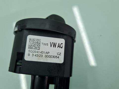 Foto 2ª: Mando Luces Seat Ateca 1.0 TSI 110CV 81KW [DLAA] (2023)