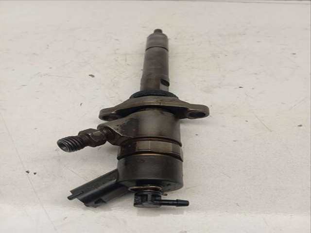 Foto 2ª: Inyectores Citroen C4 1.6 16V HDI FAP BERLINA 109CV 80KW [9HY] (2006)