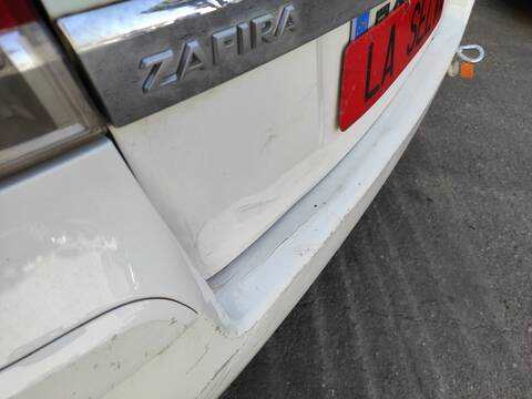 Foto 2ª: Portón Opel Zafira Z17DTR (2010)
