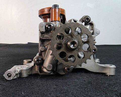 Foto 3ª: Bomba de Aceite Volvo V60 2 0 LTR. - 120 KW DIESEL CAT - DIESEL 2010 163CV