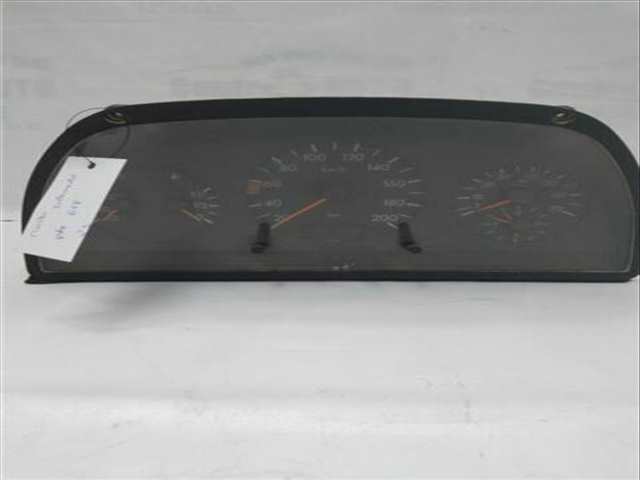 Foto 1ª: Cuadro de Instrumentos Mercedes Vito 2.3 110 D 638.074) [2 3 LTR. - 72 KW TD CAT] 98CV FURGON