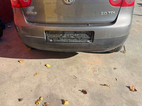 Paragolpes Trasero Volkswagen Golf BKD