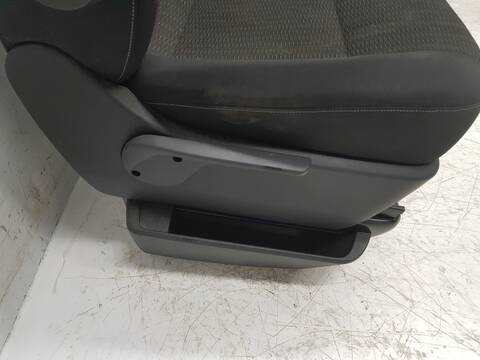 Foto 3ª: Asiento Delantero Derecho Volkswagen Caravelle T6 TRENDLINE (2015)