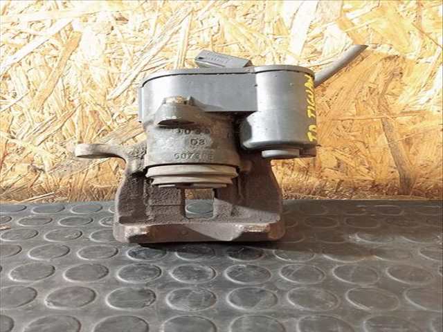 Foto 2ª: Pedal Embrague Volkswagen Tiguan MOTION 4MOTION 140CV (2007)