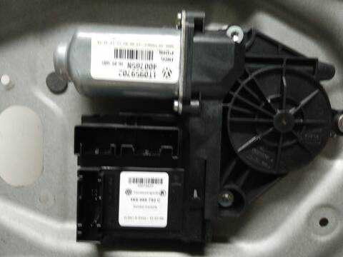 Foto 2ª: Elevalunas Eléctrico Delantero Derecho Volkswagen Touran BKD (2004)