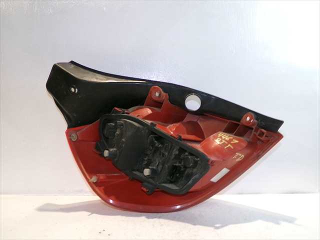 Foto 3ª: Piloto Trasero Derecho Renault Clio 1.4 G 2005-2009 [K4JG7] (2005)