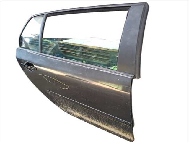 Foto 3ª: Puerta Trasera Derecha Volkswagen Golf 1.6 102CV (2003)