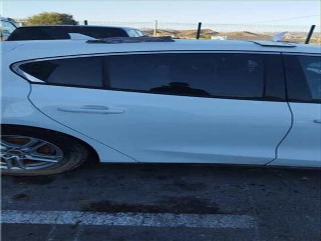 Foto 1ª: Puerta Trasera Derecha Ford Focus 1.0 ECOBOOST TURNIER 125CV 92KW [B7DA] (2018)