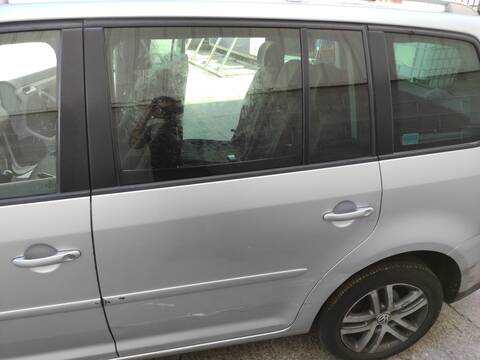 Puerta Trasera Izquierda Volkswagen Touran BKD