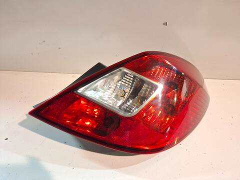 Foto 1ª: Piloto Trasero Derecho Opel Corsa A13DTE (2014)