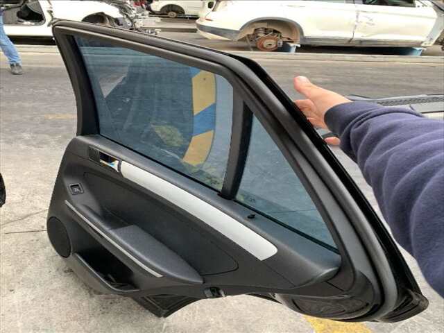 Foto 2ª: Puerta Trasera Derecha Mercedes Clase ML 230 3.0 V6 24V CDI 190CV [642940] (2008)