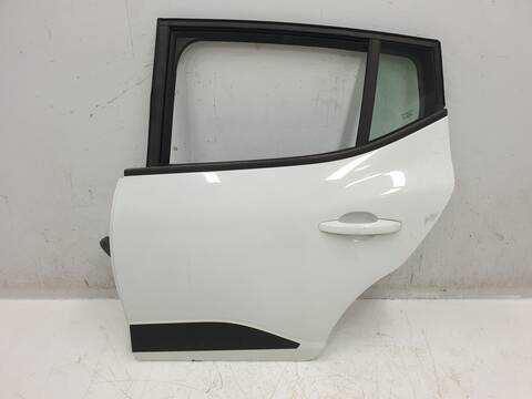 Puerta Trasera Izquierda Dacia Sandero STEPWAY EXTREME