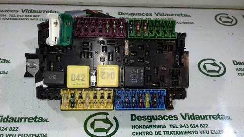 Caja Reles Fusibles Mercedes Vito 114/116 CDI 119 CDI/BT 4MATIC KOMPAKT 447.701) 190CV 140KW