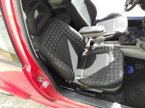 Asiento Delantero Derecho Volkswagen New Beetle ATD BERLINA
