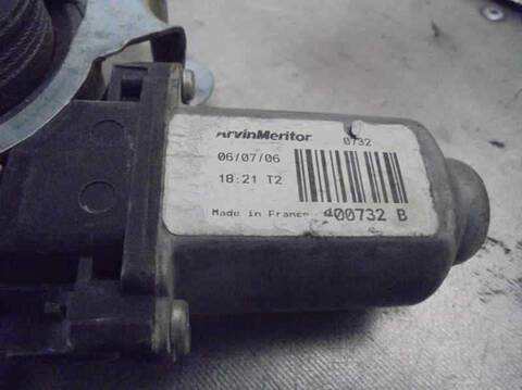 Foto 2ª: Elevalunas Eléctrico Delantero Derecho Renault Clio AUTHENTIQUE 82CV 60KW [K9K B7] (2004)