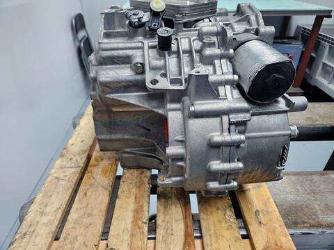 Foto 3ª: Caja Cambios Automatica Skoda Superb ACTIVE 150CV 110KW AUT. [DTSB] (2023)