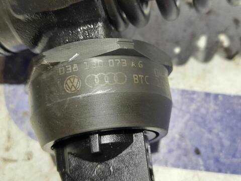 Foto 3ª: Inyectores Volkswagen Golf 1.9 TDI 105CV [BKC] (2003)