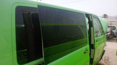 Puerta Lateral Corredera Derecha Volkswagen Transporter 1.9 TDI 85CV 63KW