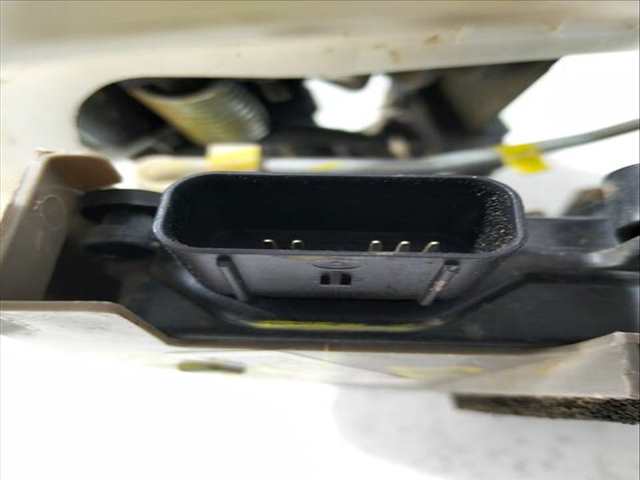 Foto 2ª: Cerradura Puerta Trasera Izquierda Kia Ceed TECH 1 CRDI CAT 116CV [D4FE] (2018)