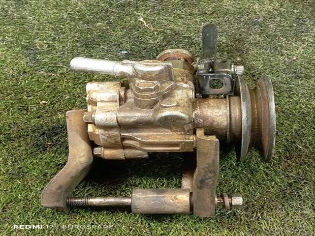 Foto 3ª: Bomba Servodireccion Nissan Patrol 2.8 TD [RD28ETI] (1999)