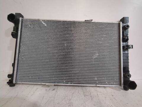 Foto 3ª: Radiador Motor Mercedes Clase C 160 CLK 240 209.361) 170CV [M 112.912] (2002)