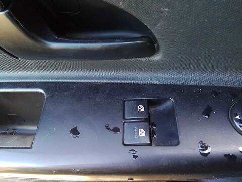Foto 3ª: Botonera Elevalunas Kia Ceed DRIVE 90CV 66KW [D4FB] (2010)