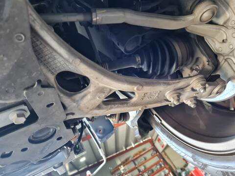 Brazo Suspension Delantero Derecho Citroen C5 1.6 PLUG-IN FEEL 150CV