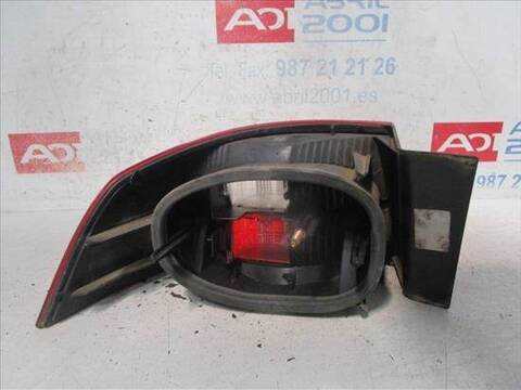 Foto 2ª: Piloto Trasero Derecho Renault Laguna 2.0 16V BG00 BG0K BG0P BG0W) 135CV 99KW [G/ F4R J7] (2002)