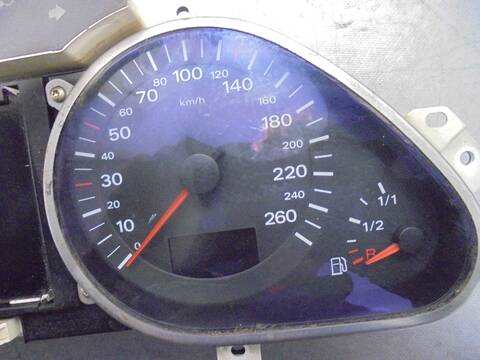 Foto 4ª: Cuadro de Instrumentos Audi A6 2.0 TDI BERLINA 140CV 103KW [4ZY-L] (2004)
